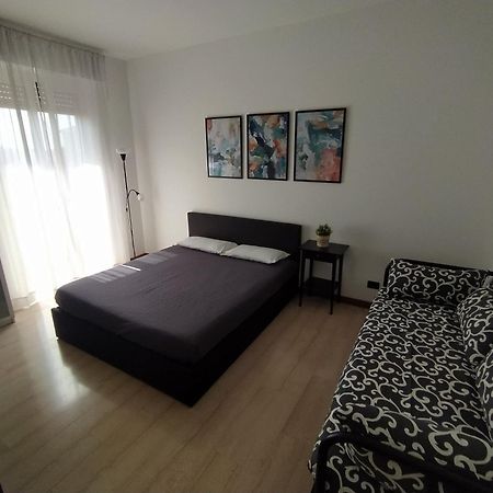 Brenta/Corvetto Studio Apartment Milan Luaran gambar
